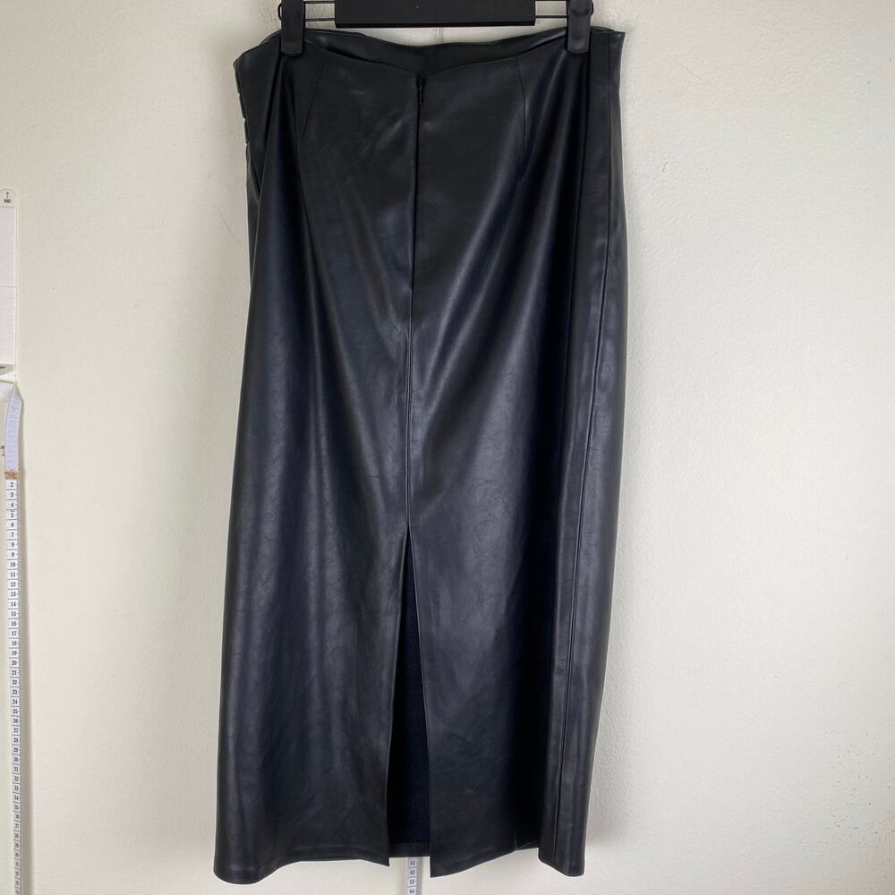 Tuckernuck Pomander Place Monica Faux Leather Skirt Black L - Picture 11 of 14